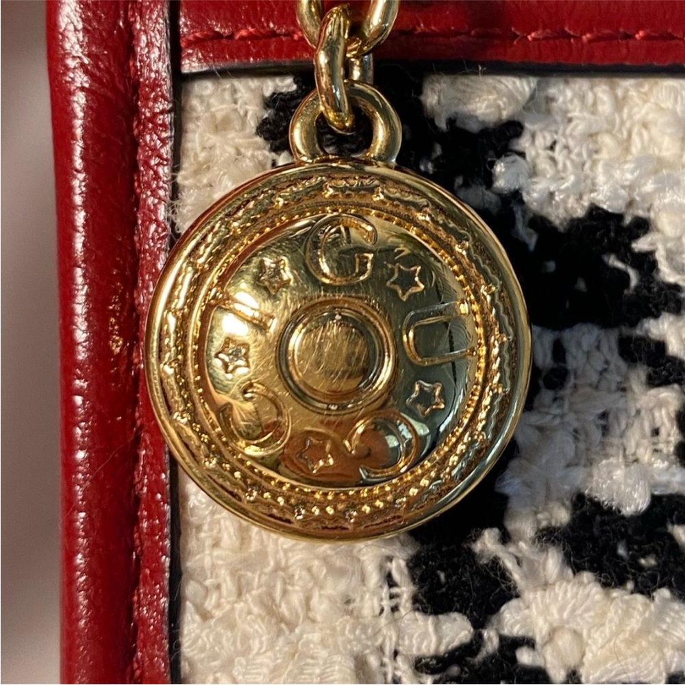 Gucci Tweed  Red and Cream Clutch with Gold Chain - Picture 13 of 13